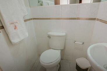 Hostal Spring Ii