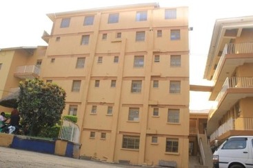 هتل Pride Travellers