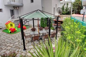 Отель Stayinn Family House Excelsior