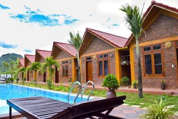 پانسیون Phong Nha Hillside View Bungalow