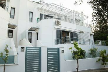מלון דירות Porto Rafti View By Akroploron