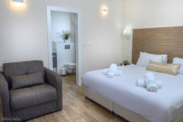 Lev Hahoresh Boutique