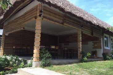 پانسیون Lang Bien Homestay