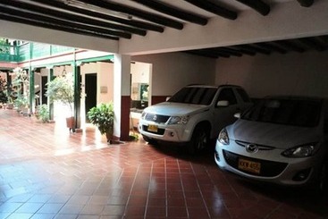 پانسیون Vizcaya Plaza Curití