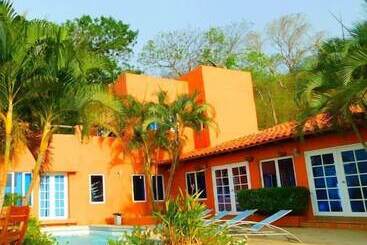 Urantia Boutique Hostel