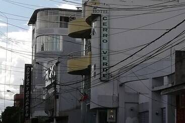 ホテル Cerro Verde Tarapoto