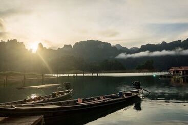 ホテル Saichol Floating Resort