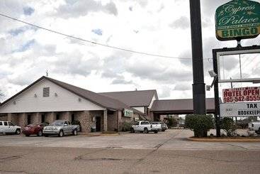 בית מלון כפרי Western Inn