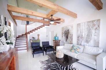 پانسیون Morgans Cliff