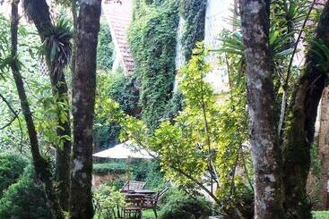 Отель Casa Yvitú Blue Bird