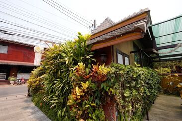 בית מלון כפרי Huen Kham Kong Guesthouse