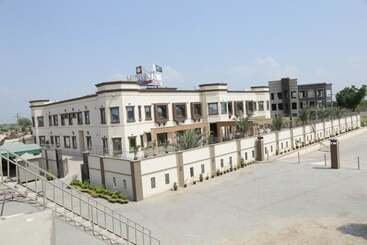 Midway Hotel & Resturant