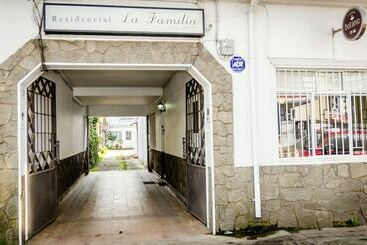 بنسيون Residencial La Familia