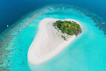 Пансион Small Island Lodge