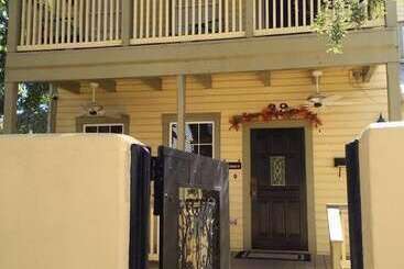 Bed and Breakfast Agustin Inn