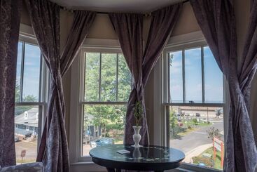 Dennison Street Inn Bed & Breakfast