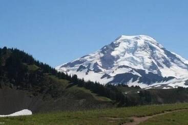 茅舍 Glacier Springs – Cabin #16   1br Cabin