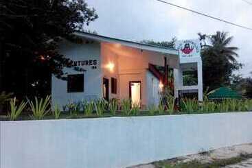 هتل The Adventures Inn   Peleliu
