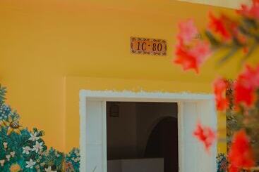 La Casa Amarilla Hostel