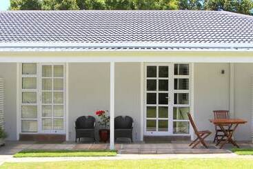 بنسيون Alphen Lodge Constantia