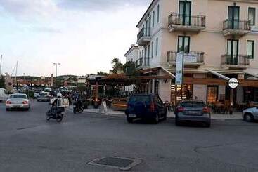 Poseidon Apartments And Villas By The Sea