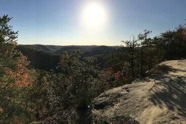 Black Bear Lodge Motel