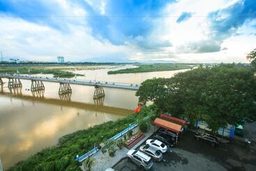 هتل My Tra Riverside