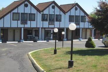 Lamplighter Motel   Clinton, Connecticut