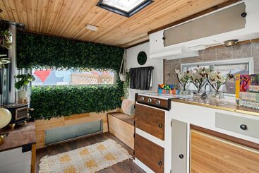 Motel Mccoy   Art, Coffee, Beer, Wine