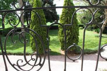 ペンション Domaine Saint Joly