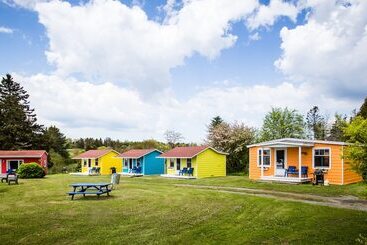Atlantic View Motel And Cottages