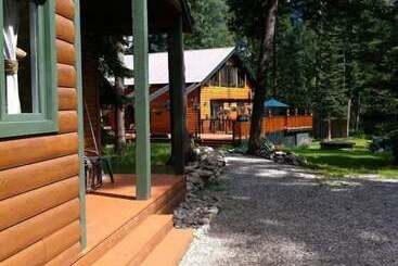 Bed and Breakfast Mount Robson Mountain River Lodge