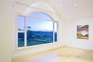 تختخواب و صبحانه Sapphire Ridge