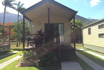 리조트 Cairns Crystal Cascades Holiday Park