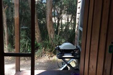 אתר נופש Crayfish Creek Van & Cabin Park