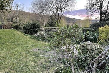 بيت ريفى Tovey Lodge