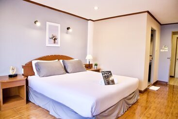 בית מלון כפרי Cha Am My House Resort