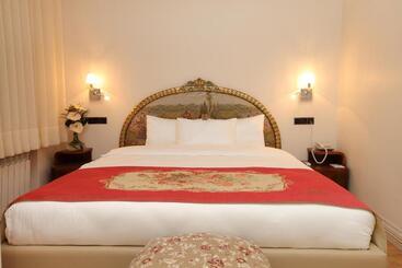 هتل Lir Residence Suites Long Stay