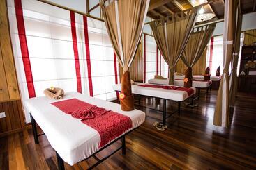 هتل Royal Nadi Resort