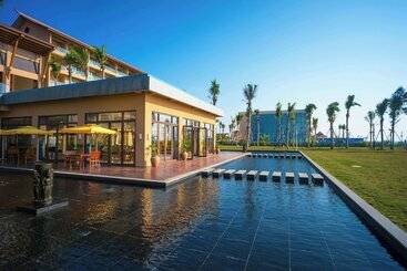 בית מלון כפרי Wyndham Maoming