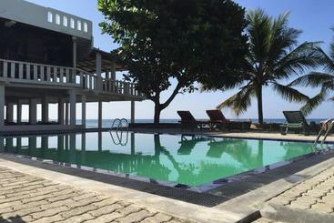 膳宿费 Miltons Beach Resort