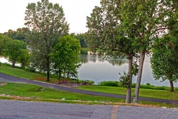 בית מלון כפרי Kentucky Dam Village State Resort Park