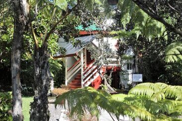 膳宿费 Volcano Hale