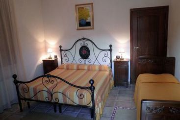 Borgo Di Pietra Bianca
