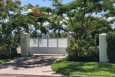 شقة فندقية Dolphin Cove