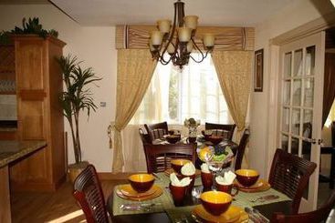 هتل Jubilee Gardens Vacation Home