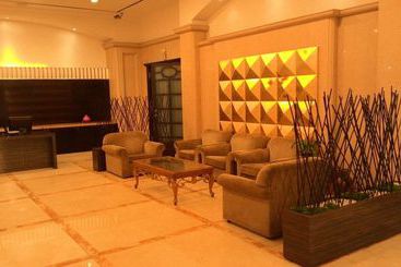 هتل Hometel  Kaohsiung