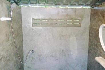 בית מלון כפרי Koh Mook Hostel