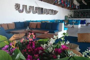 Отель Nur Beach