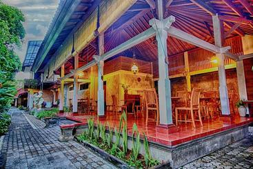 فندق Paradiso Beach Inn